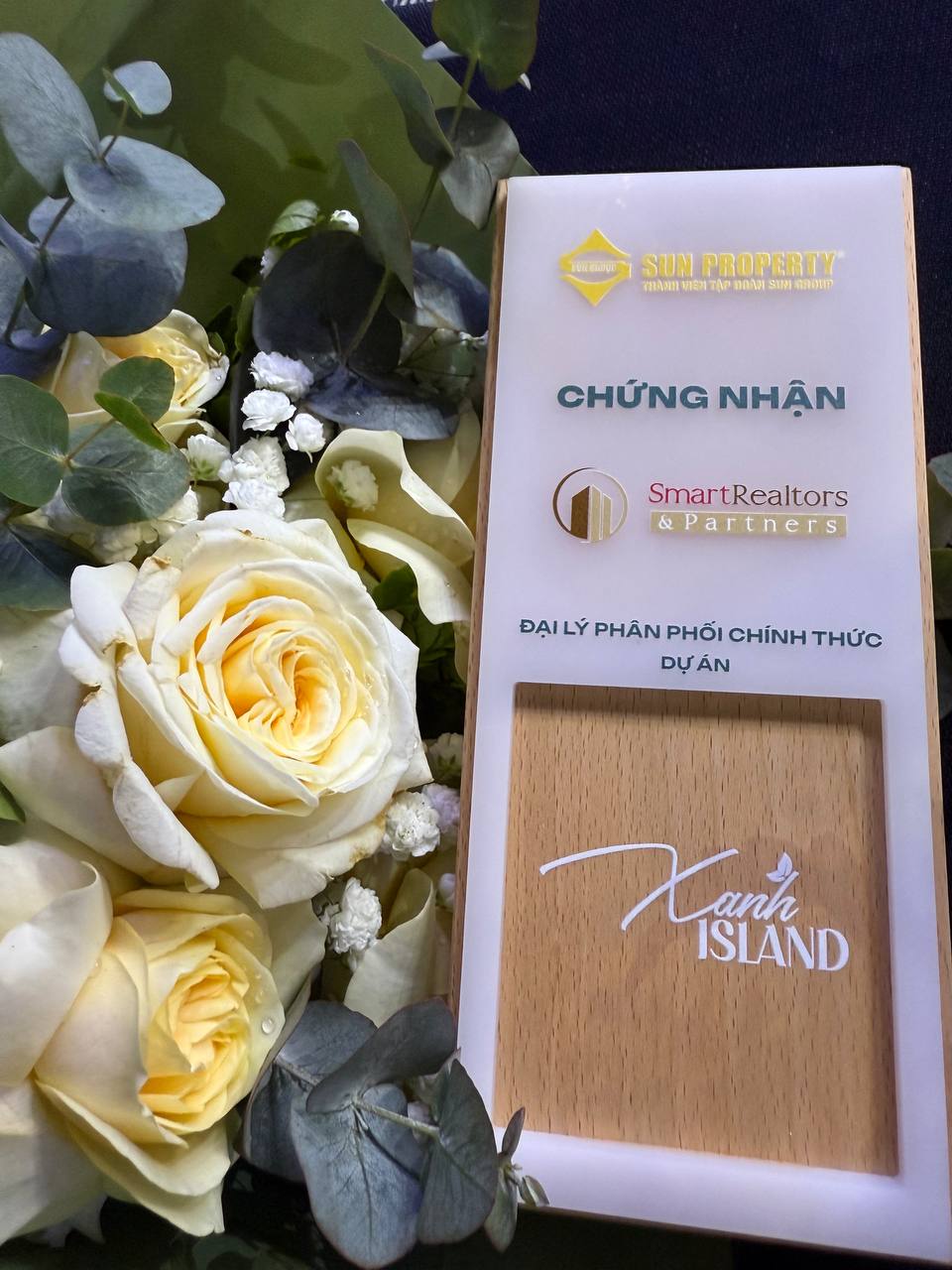 Chứng nhận đối tác phân phối chính thức Sun Cát Bà